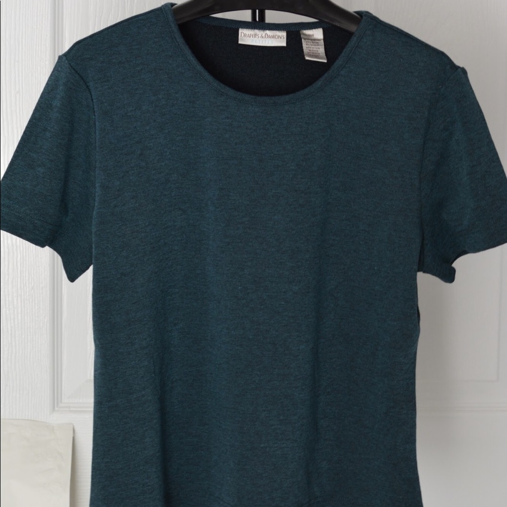 Women’s double knit tee shirt. (Brand New)
